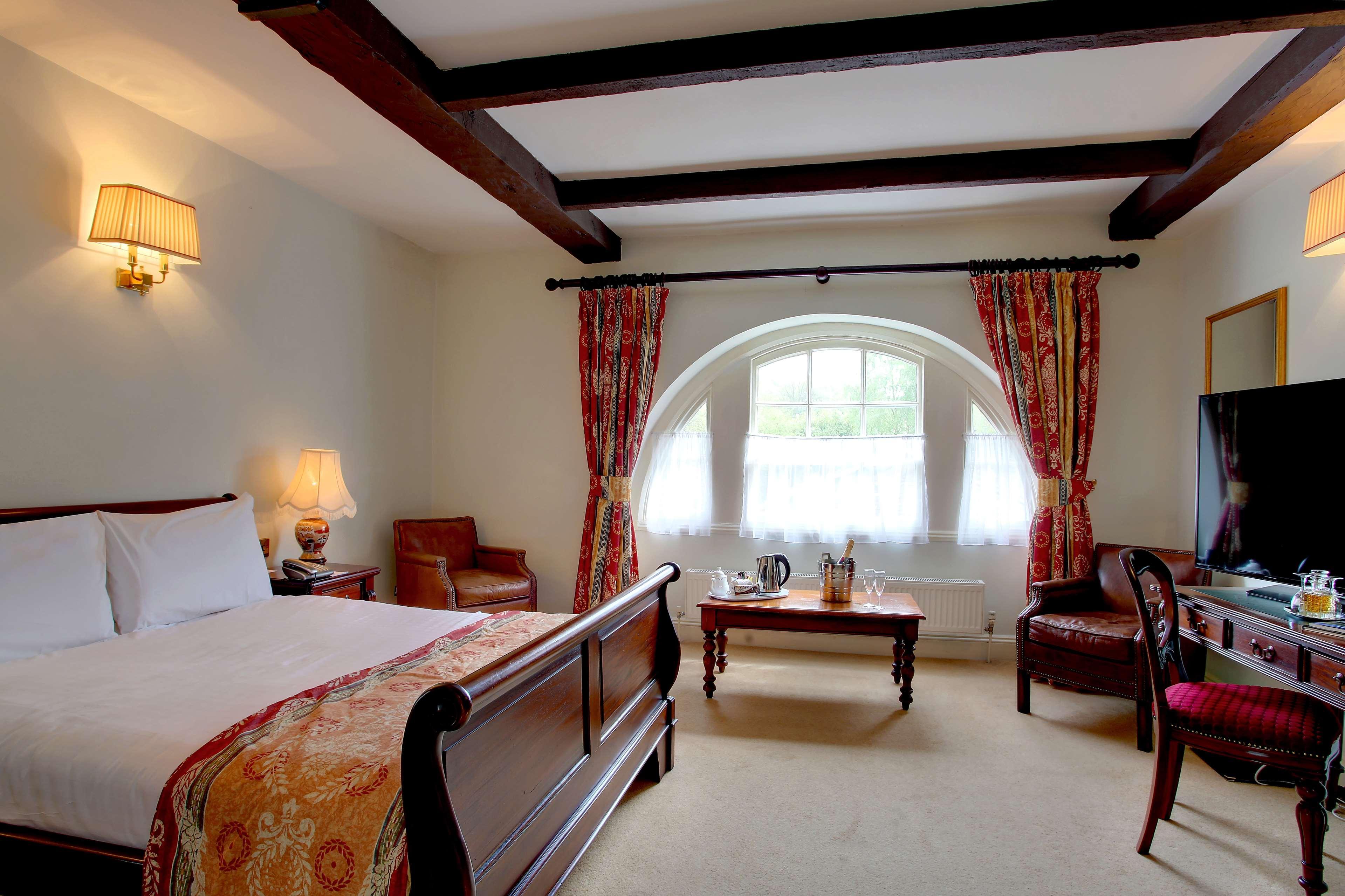 Best Western Moore Place Hotel Милтон-Кейнс Экстерьер фото