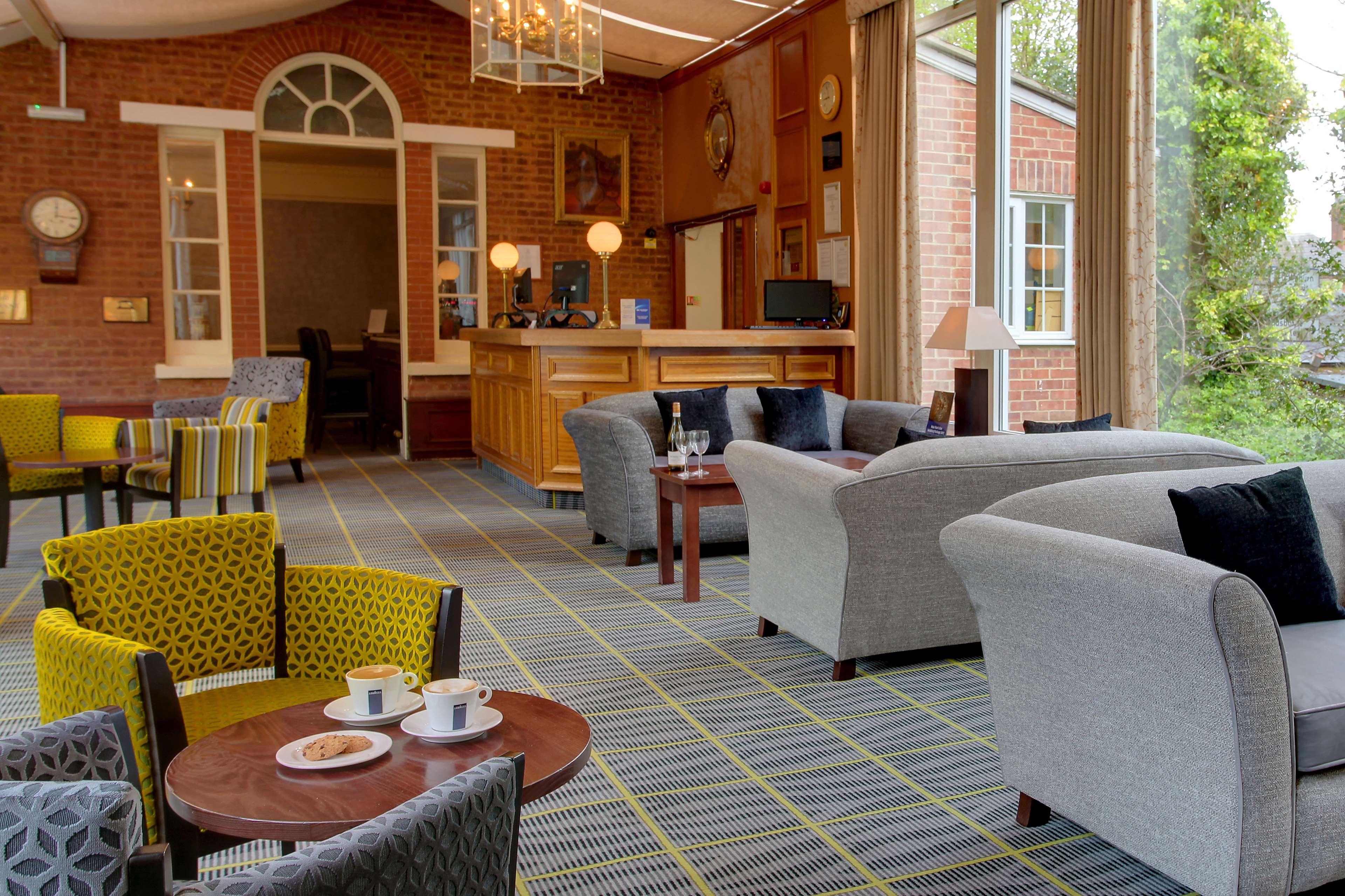 Best Western Moore Place Hotel Милтон-Кейнс Экстерьер фото