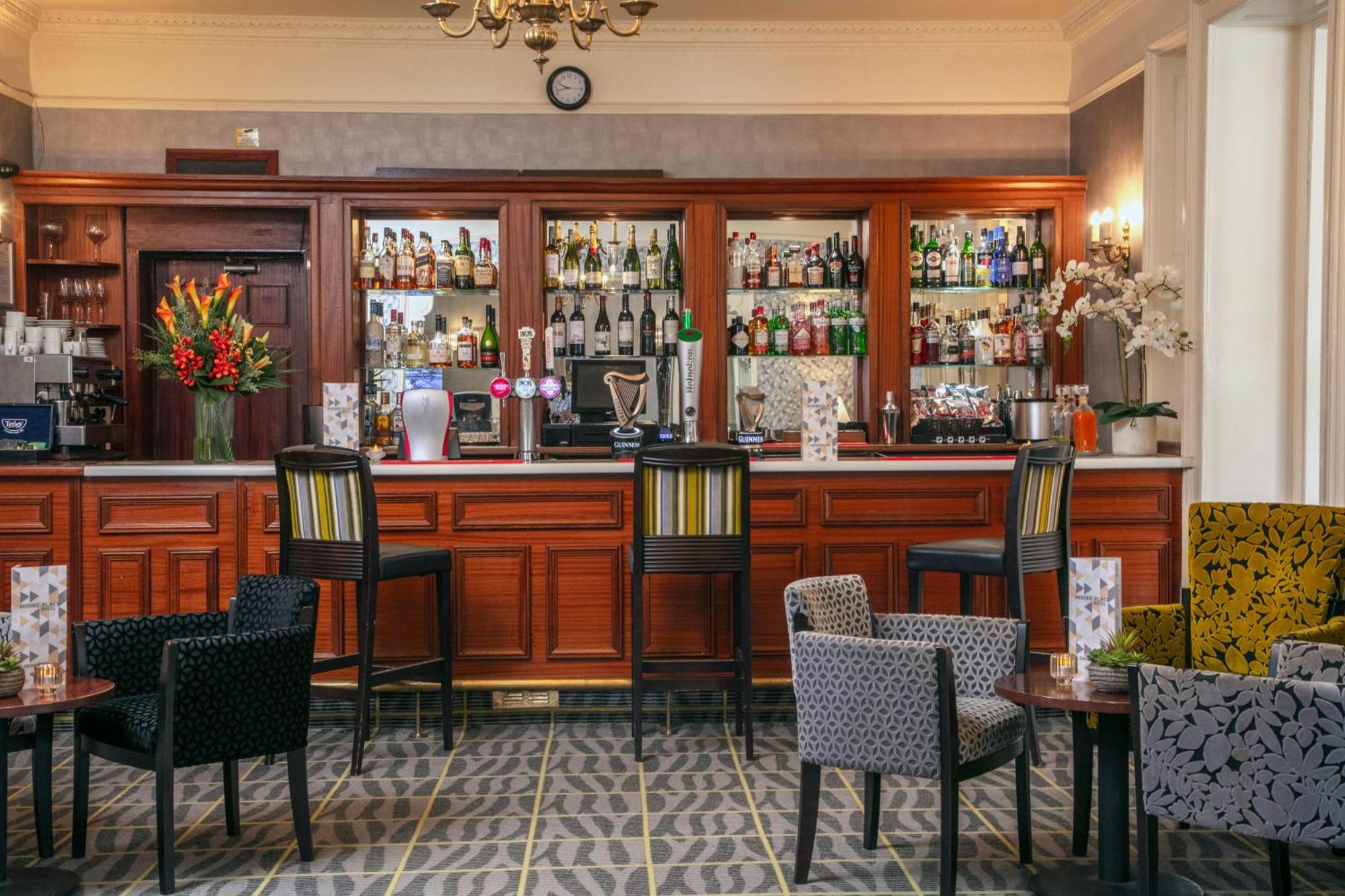 Best Western Moore Place Hotel Милтон-Кейнс Экстерьер фото